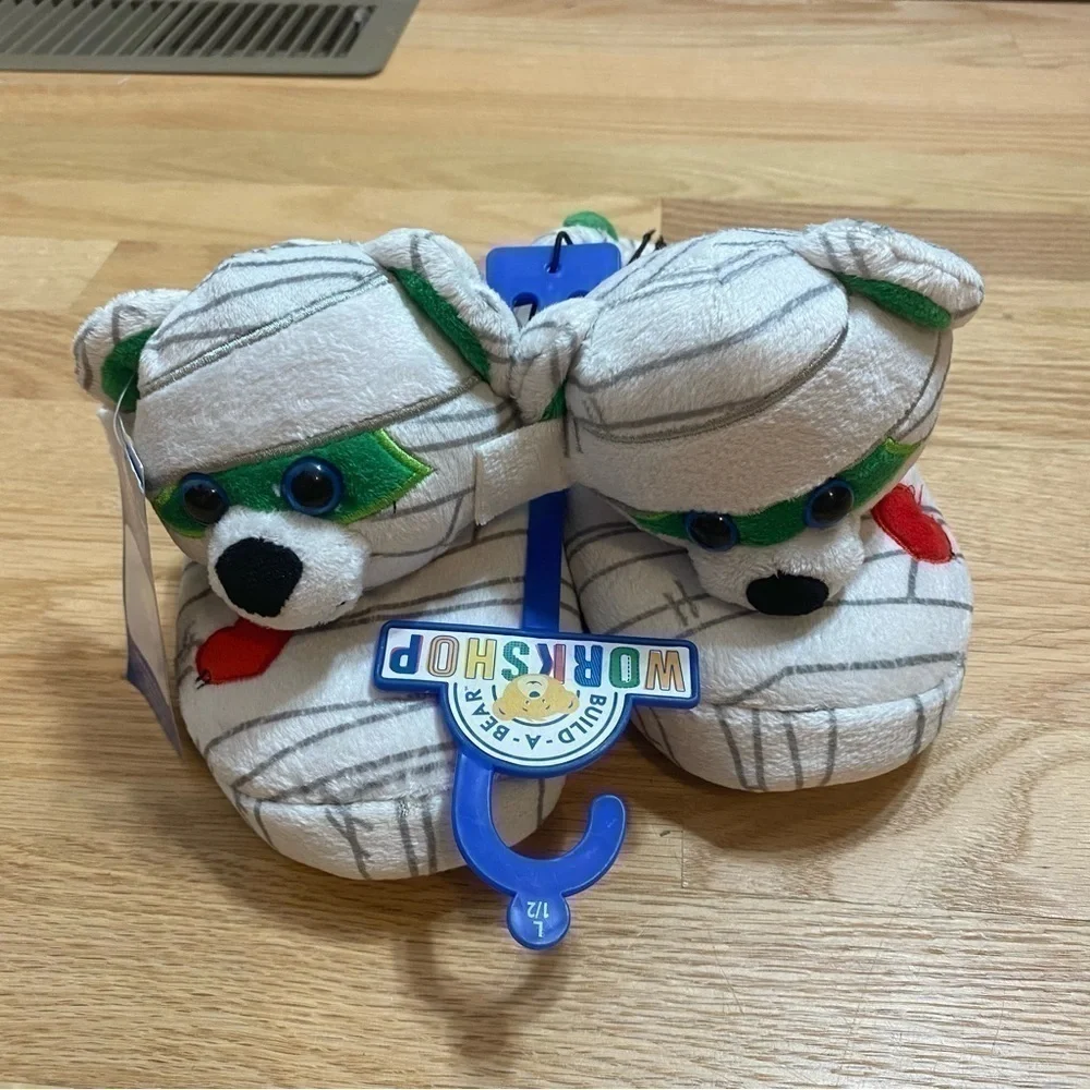 Build a Bear Mummy Slippers White NWT Sz 1/2 Kids Youth